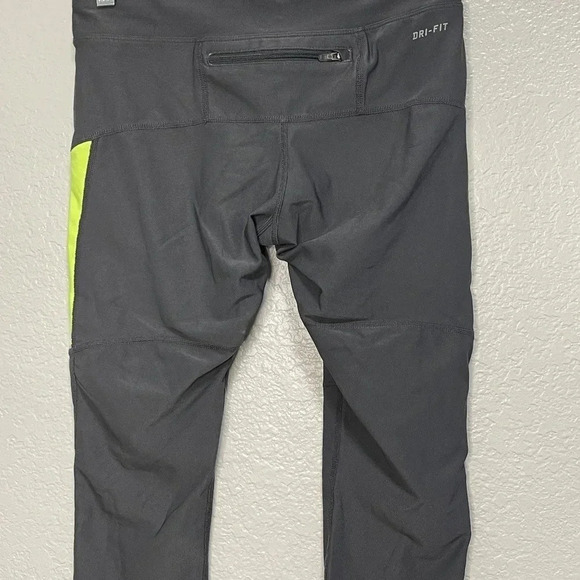 Nike Dri Fit Running Capri Fitted Leggings Size Small - Picture 5 of 6